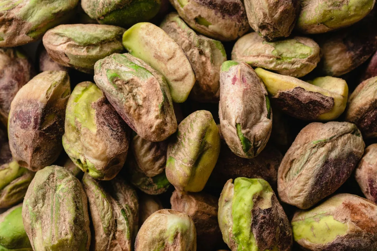 Pistachio Power: How One Simple Habit Supports Gut & Metabolic Health